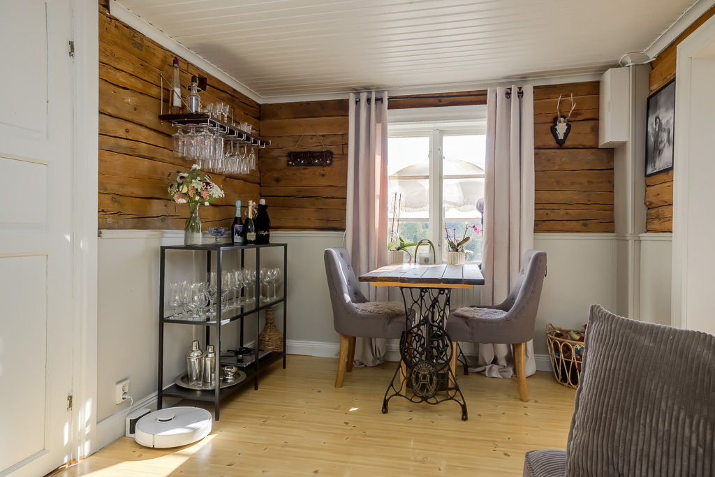 Charmig och komplett hästgård med två bostäder och ypperligt pendlingsläge – photo 86