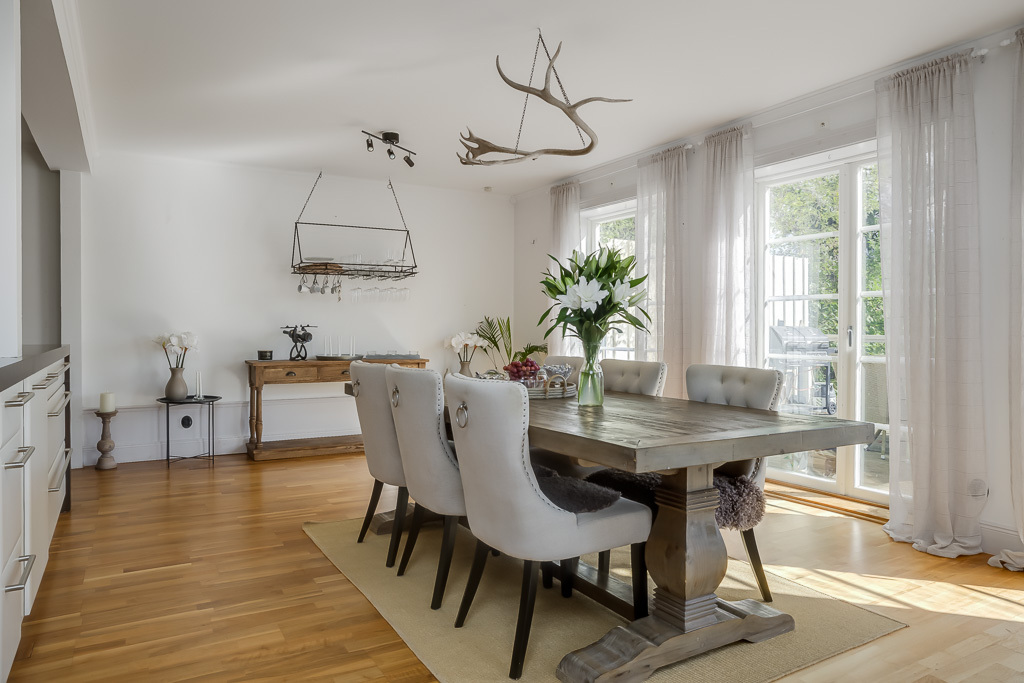 Charmig och komplett hästgård med två bostäder och ypperligt pendlingsläge – photo 39