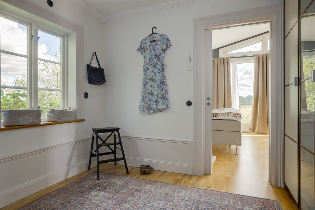 Charmig och komplett hästgård med två bostäder och ypperligt pendlingsläge – photo 50
