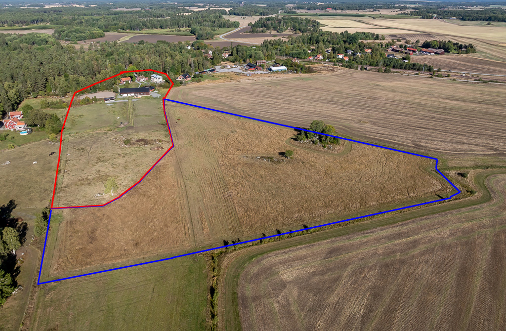 Charmig och komplett hästgård med två bostäder och ypperligt pendlingsläge – photo 15